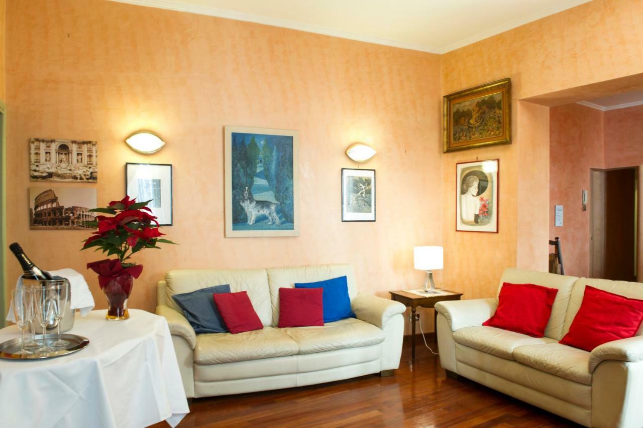 Gregoriana House - Appartamento Con Vista Su Roma Экстерьер фото